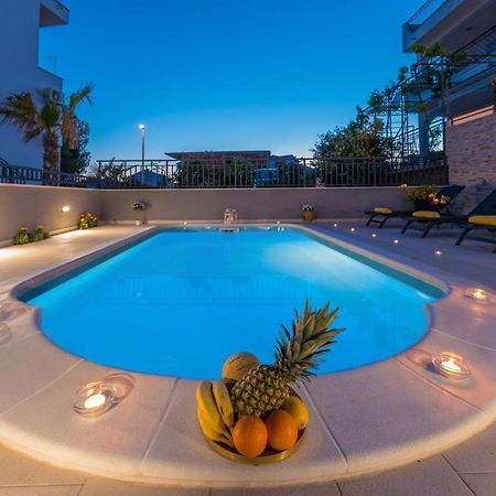 Villa Seaview With Pool - Apartment Yellow Trogir Exterior foto